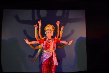 Dans gösterisi için Hindu Tanrıça Durga, Kalküta adanmış