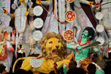 Hindu Tanrıça Idol Pandal, Durga Puja, Kalküta için geçici Tapınağı içinde