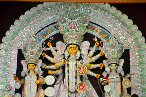 Deusa hindu Idol em Pandal, templo temporário para Durga Puja, Kolkata — Fotografia de Stock