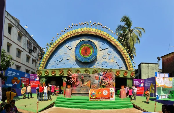 Pandal, temporary temple dedicated to Hindu godess Durga, Kolkata — Stock Photo, Image