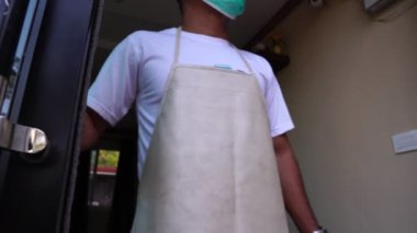 Şirketler çöküyor, dükkanlar Covid-19 virüsü yüzünden kapanmak üzere etiketlendi. 