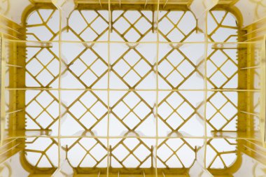 boş kutu bira şişeleri için