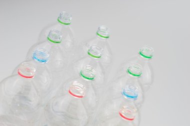 boş kullanılan plastik şişe yakın çekim