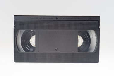 Video kaset beyaz bir arka plan üzerinde kapat