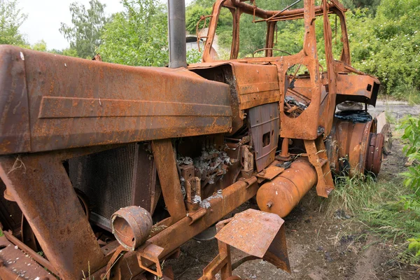 Oude roestige vintage trekker — Stockfoto