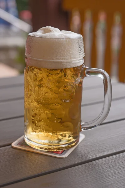 Bira bardağı bir tablo