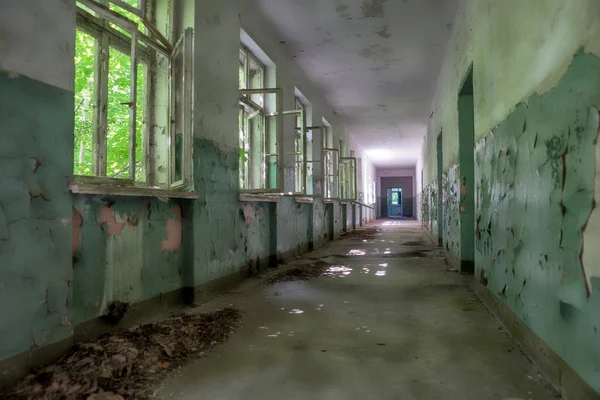 Dark corridor, mysterious and dangerous place — Stock Photo, Image