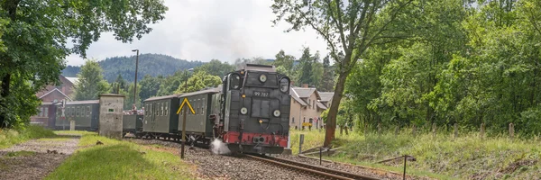 Zabytkowy niemiecki czarny steam powered pociąg kolei — Zdjęcie stockowe