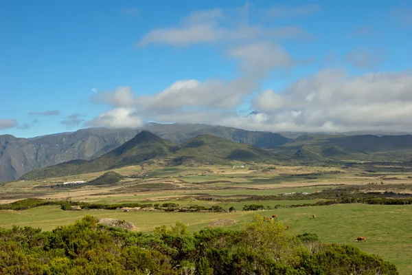 Bela vista das montanhas da Reunião — Fotografia de Stock