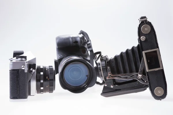 Moderna och gamla kameror — Stockfoto