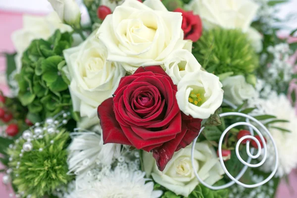 Bridal bouquet with roses — Stock Photo, Image