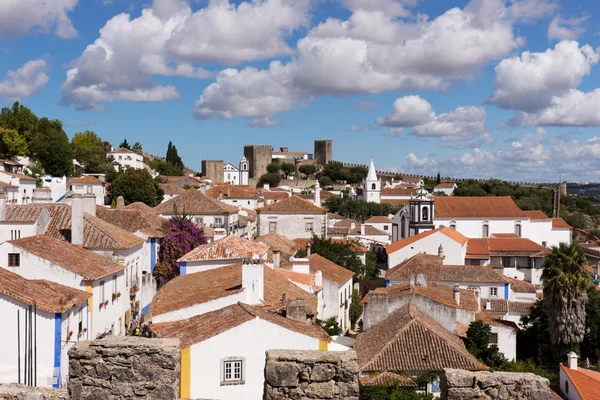 Sobre los tejados del casco antiguo de Obidos — Foto de Stock