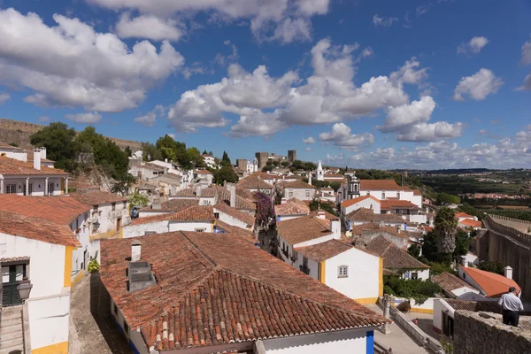 Sobre los tejados del casco antiguo de Obidos — Foto de Stock