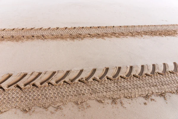 Tire track in the sand — Stock Photo, Image