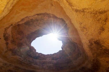 Ünlü mağara Benagil Beach Algarve'deki/daki oteller