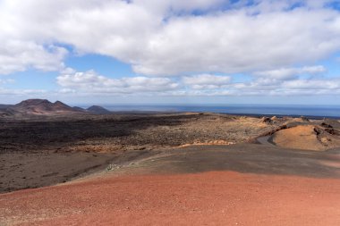 Timanfaya Ulusal Parkı 'nın eşsiz volkanik manzaraları. Lanzarote, Kanarya Adaları