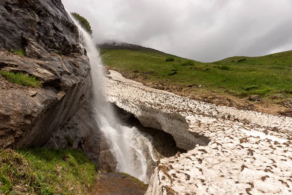 Malebný Alpský Vodopád Grossglocknerské Vysokohorské Silnici Rakousko — Stock fotografie