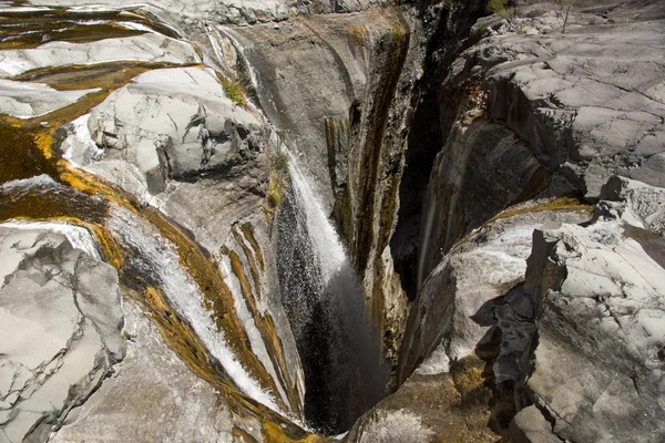 Trois roches şelale — Stok fotoğraf