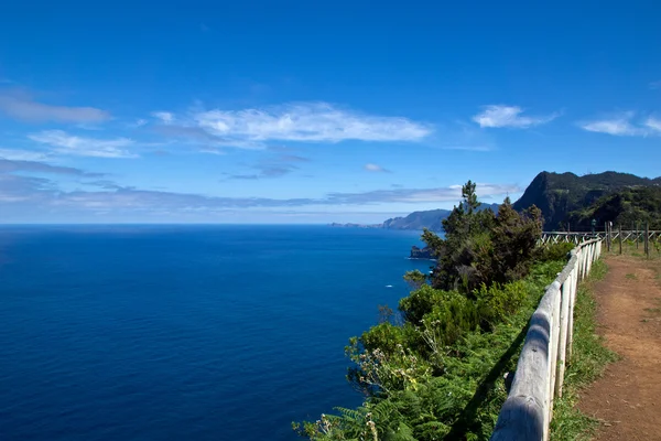 Met het oog op de Atlantische Oceaan — Stockfoto