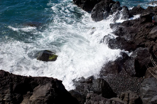 Olas en la costa atlántica — Foto de Stock