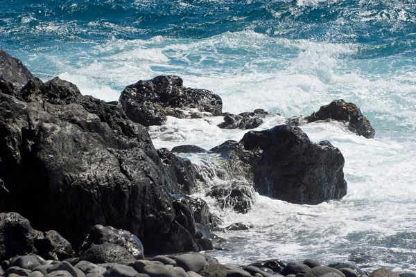 Κύματα στην ακτή του Ατλαντικού — Φωτογραφία Αρχείου