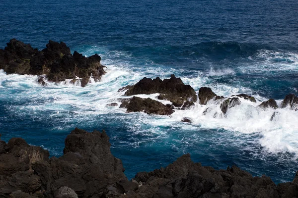 Piscina natural en el Océano Atlántico — Foto de Stock