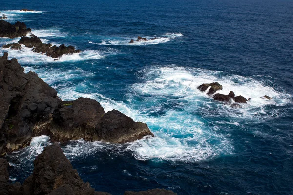 Piscina natural en el Océano Atlántico — Foto de Stock