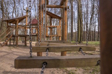 Parktaki çocuk parkı