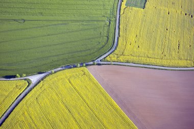 Alanları ve yollar yukarıdan