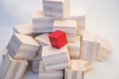 Ahşap küpleri yığını