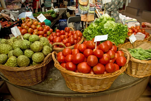 Marknaden för frukt och grönsaker — Stockfoto