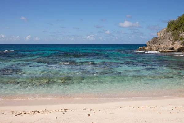 Położony bezpośrednio przy plaży w Guadeloupe — Zdjęcie stockowe