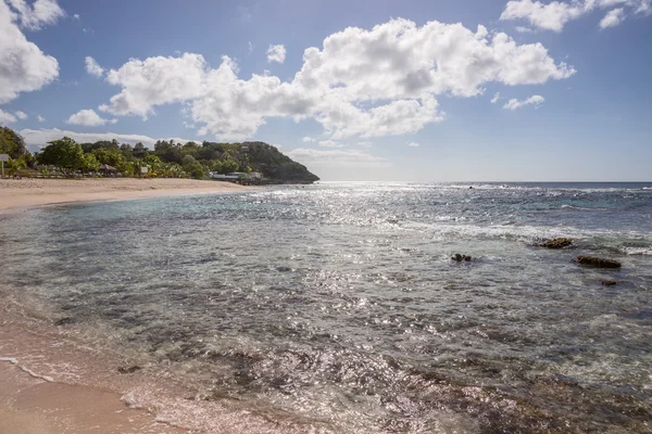 Spiaggia caraibica in Guadalupa — Foto Stock