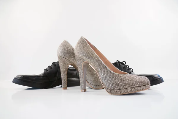 Sexy modieuze mannen en vrouwen schoenen — Stockfoto
