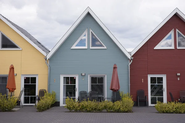 Färgade hus på stranden — Stockfoto