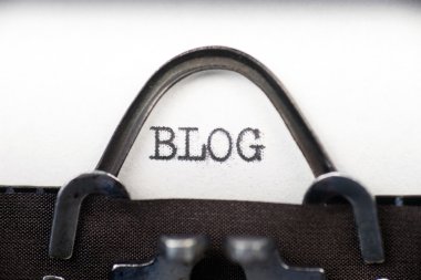 Retro daktilo üzerinde blog metin