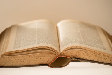 Eski kitap, seçici odak