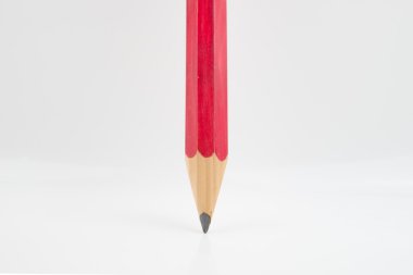 Büyük kırmızı kalem izole