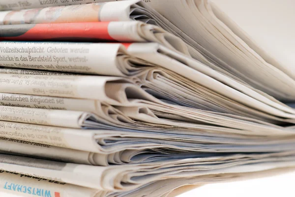 Pile of old newspapers — Stock Photo, Image