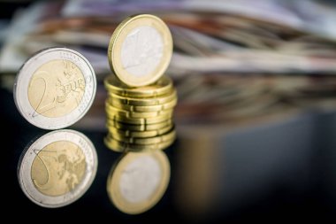 Birleşik Krallık 'ın parası İngiliz sterlini İngiliz parası kara fon parası