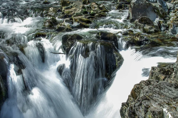 Piccolo Fiume Montagna Con Acqua Limpida Nel Galles Italia — Foto Stock