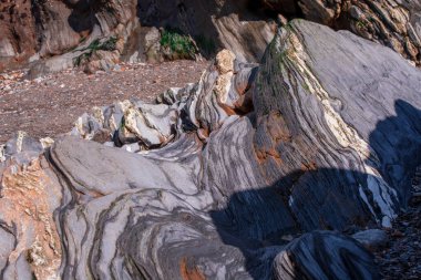 Kuzey Cornwall 'da, Bude yakınlarında güzel kayalar.