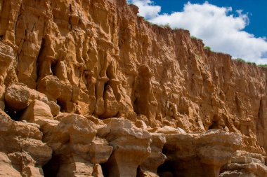 Hive Sahili, Bridport, Dorset, uçurumların manzarası.