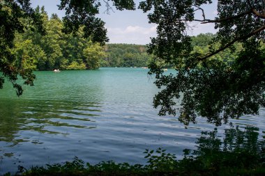 Gölü olan park oldukça güzel sakin sakin