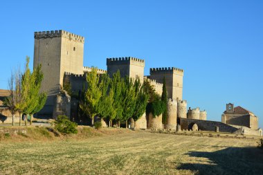 ampudia Kalesi. Palencia. İspanya.
