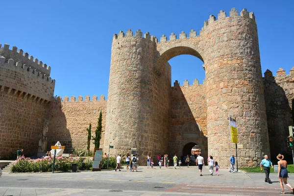 Portão. Ávila. Espanha . — Fotografia de Stock