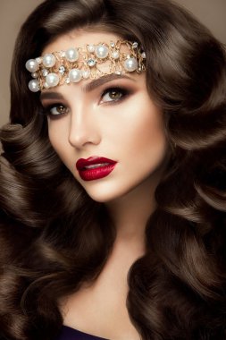 güzel genç model kırmızı dudaklar 