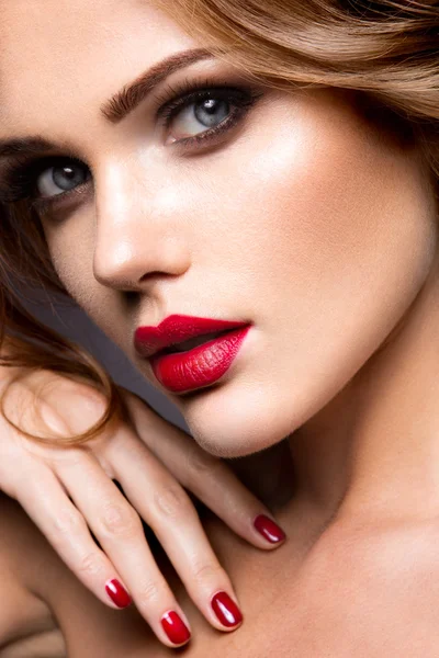 Detail portrét krásné ženy s jasným make-up — Stock fotografie