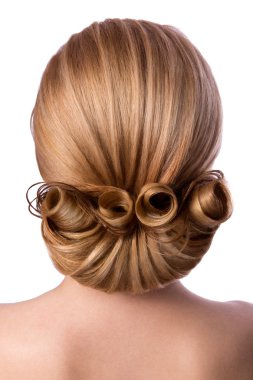 Moda düğün saç modeli ile güzel bir gelin