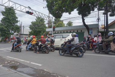 Kediri, Doğu Java, Endonezya - 16 Şubat 2021: Doğal bir geçmişe sahip araç